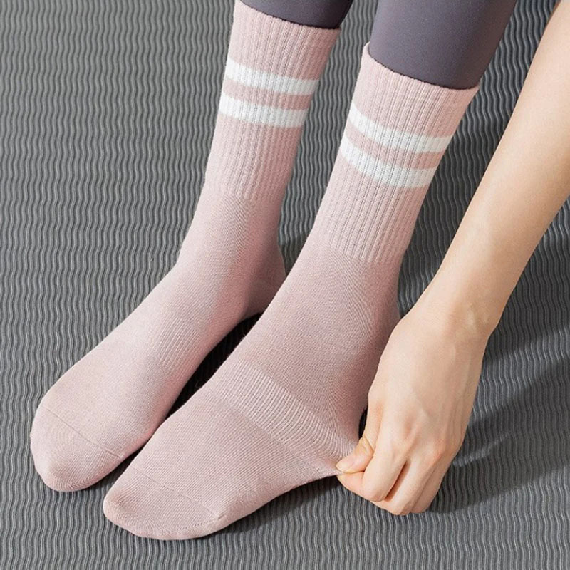 ถุงเท้ากันลื่นสำหรับผู้หญิง 3  - Pilates Yoga Barı บทวิจารณ์และราคา